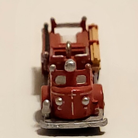 2005 Hallmark Keepsake American LaFrance 700 Series Pumper Miniature Fire - Picture 5 of 10